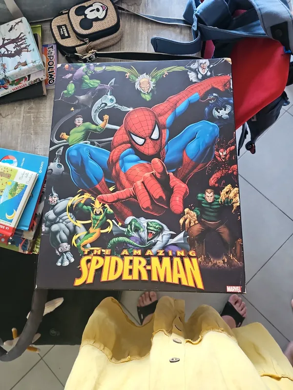 Poster in quadro di spiderman rovinato