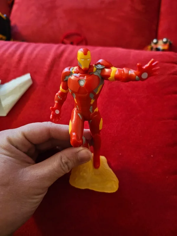 iron man sorpresa uovo kinder marvel 2025