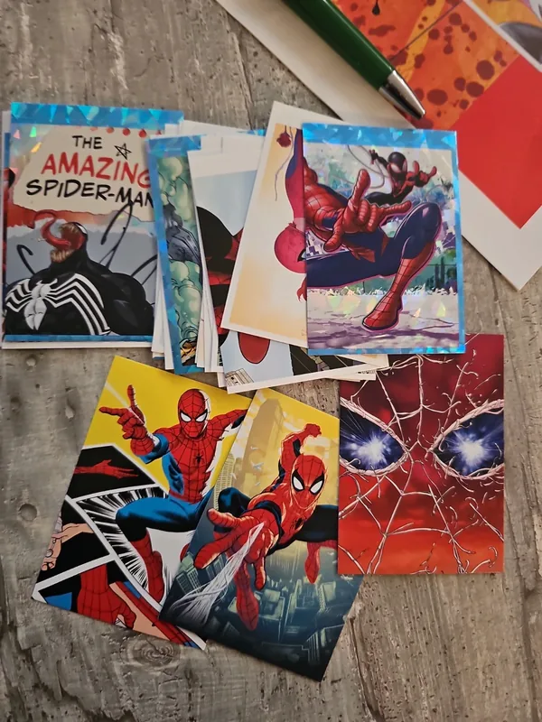 Figurine spiderman e 3 cards