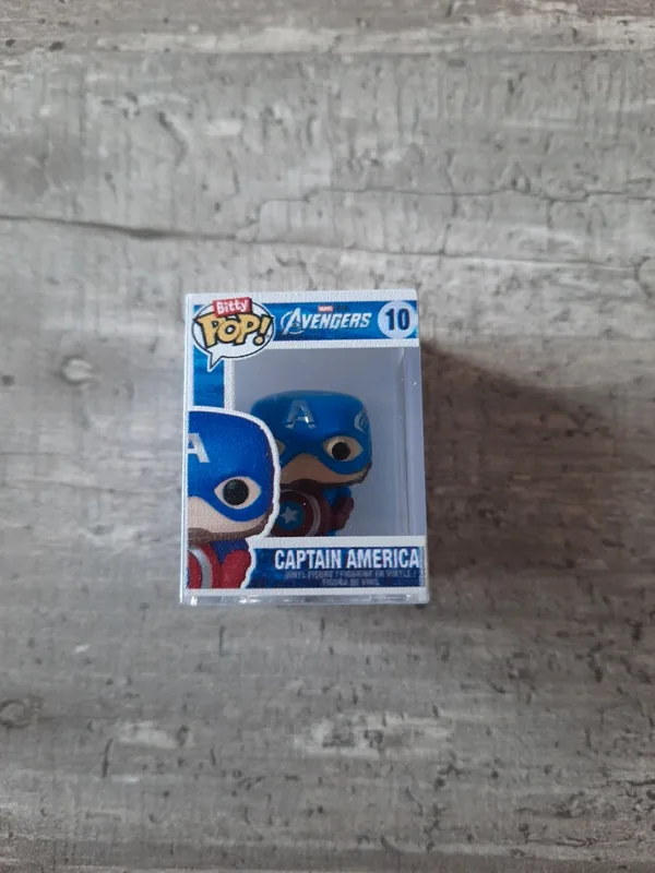 Bitty pop captain america funko 10