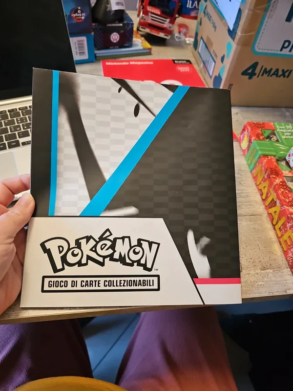 poster pokemon bianco e nero 2025