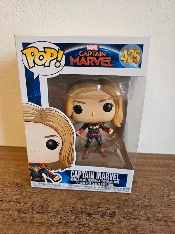Funko pop captain marvel 425
