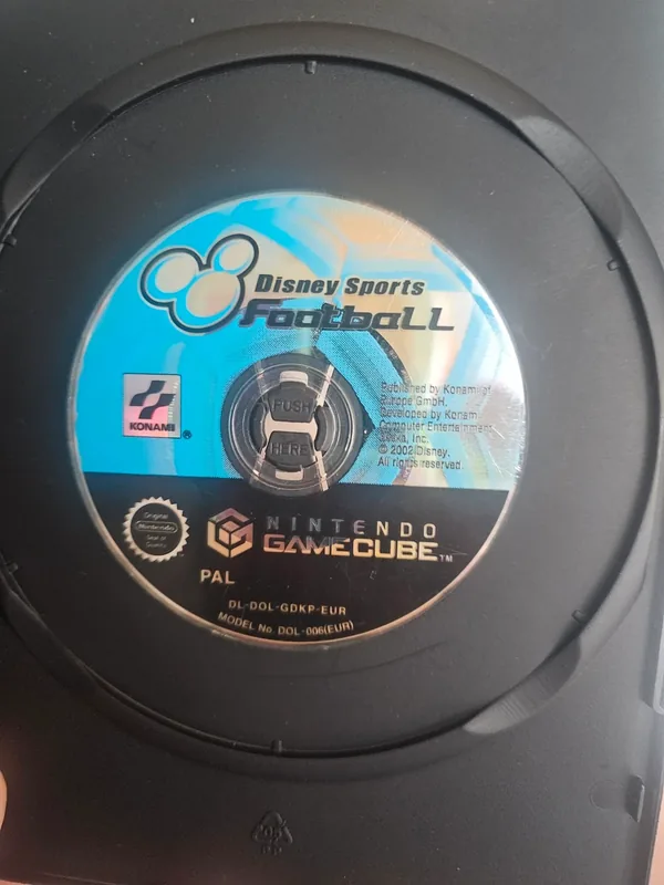 Disney sports football nintendo gamecube solo disco